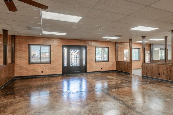 1507 13th St, Lubbock, TX 79401
